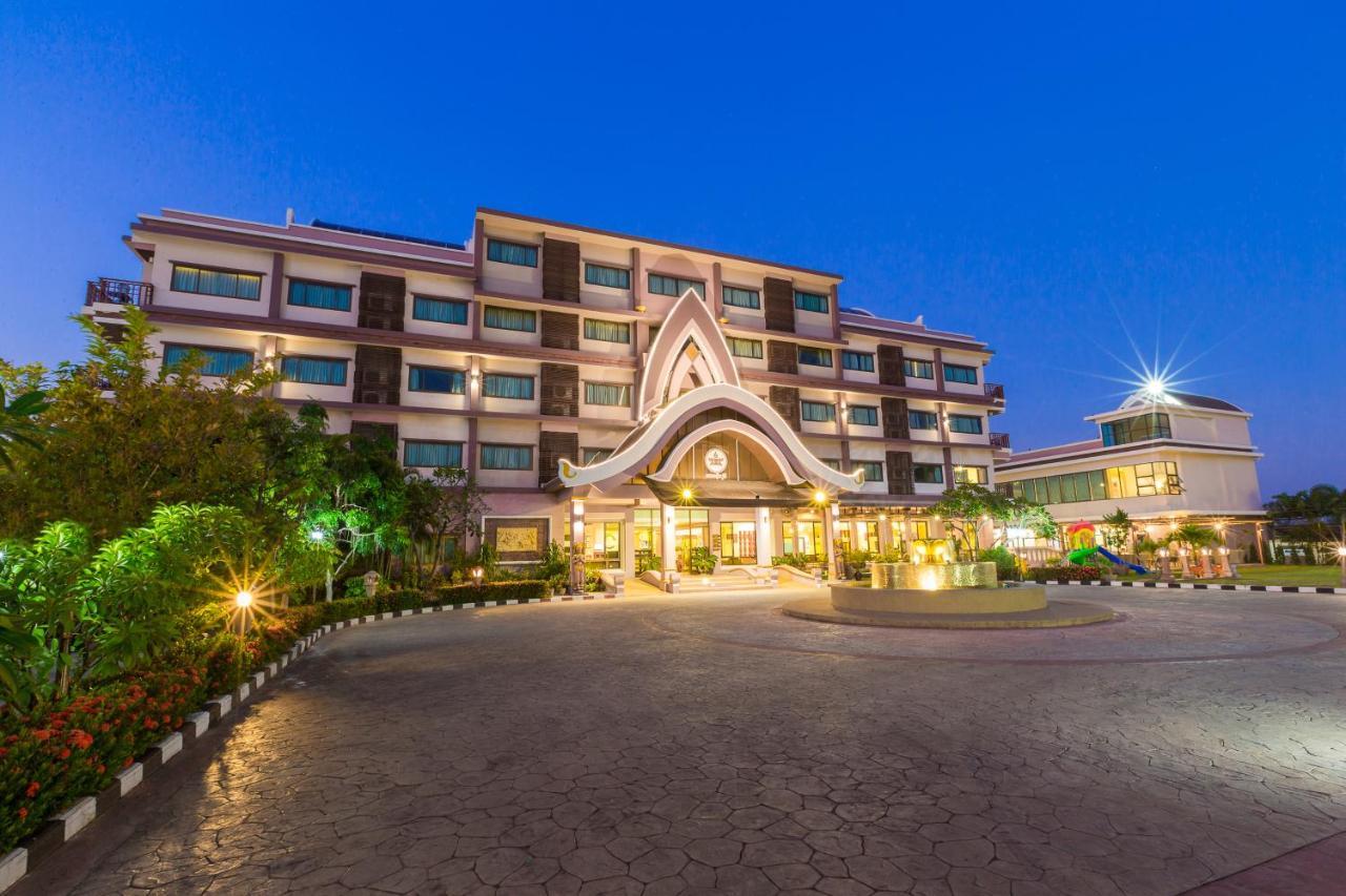 Phanomrungpuri Hotel Buriram Nang Rong Exteriér fotografie